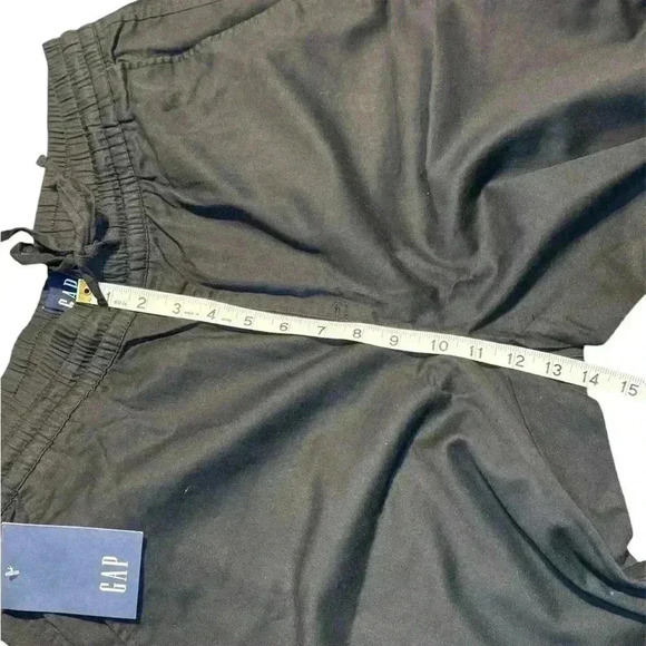 NWT, GAP lightweight pull-on pants in black, size large. - Picture 6 of 9
